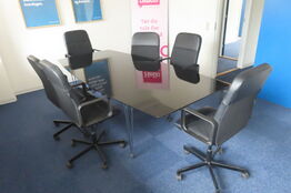 Mødebord med 6 kontorstole