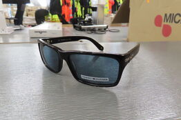 Solbrille TOMMY HILFIGER, TH7294 BLK-3