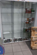 3 stk. skabe med indhold