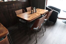 2 stk. borde med 4 stk. stole 