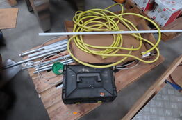 Palle med diverse rør, slanger mv. 