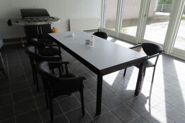 Bord inkl. 5 stk. stole 