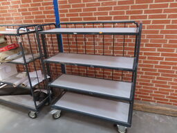 2 stk. reoler på hjul (uden indhold)