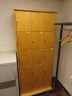 Personaleskab (de mangler nøgler til 5 skabe)