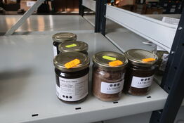 Diverse trøffelpaste samt trøffel juice 