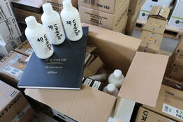 Kasse med assorterede hårprodukter ARTEGO IT'S COLOR