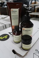 Kasse med assorterede hårprodukter INSIGHT