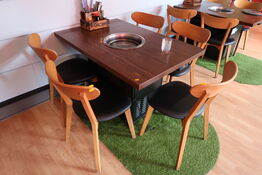 Bord med indbygget grill HNTAI ROASTER med 5 stk. stole