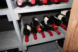 18 flasker rødvin EDMEADES Zinfandel