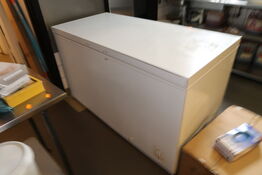 Kummefryser LOGIK LCF420W23E uden indhold