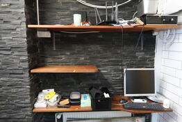 3 stk. træhylder uden indhold