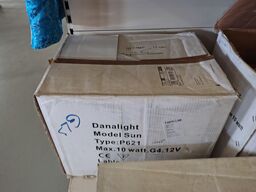 To loftlamper samt reservedele