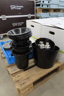 5 stk. Champagnekølere samt 3 stk. Isspande