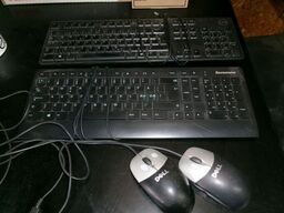 2 tastaturer, 2 mus DELL