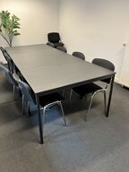 4 borde m. 10 stole 67x110 cm