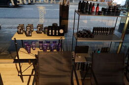 4 stk. salgsreoler uden indhold