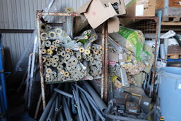 2 stk. opbevaringsbure med indhold