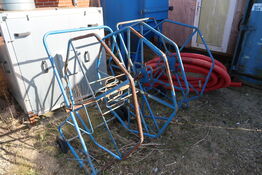 2 stk. afrullerstativer