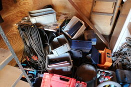 Div. Plastikkasser, forlængerledning m.m.