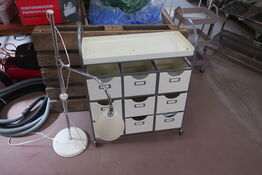 Rullevogn med skuffer + Gulvlampe