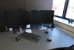2 stk. computerskærme DELL P2723D, tastatur, mus, dockingstation, headset