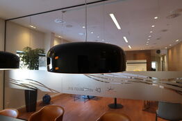 Pendel FLOS Smithfield designet af Jasper Morrison