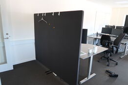 2 stk. afskærmningsvægge