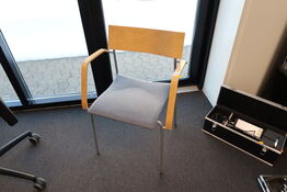 2 stk. stole LAMMHULTS samt 2 stk. reoler