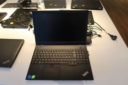 Bærbarcomputer LENOVO ThinkPad P15v Gen 2