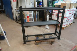 Opbevaringsstativ til træningsudstyr