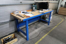 Arbejdsbord med div. Værktøj