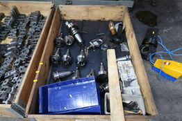 Palle med værktøjsholdere m.m.