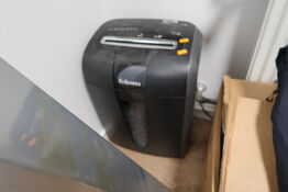 Makulator FELLOWES 73Ci