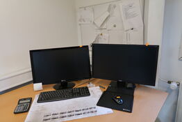 2 stk. computerskærme NEOVO, ACER samt computer ACER