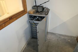 Stålskab med div. Værktøj