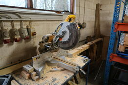 Kap-/geringssav DEWALT DW718-QS