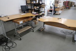 2 stk. hæve/sænke skriveborde samt vogn