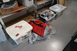 Taske, div. Elektronik, div. Merchandise tøj m.m.