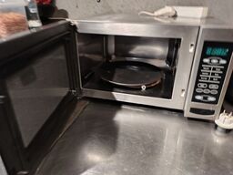 Microbølgeovn.  IDÉLINE.