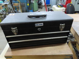 Værktøjstaske med indhold