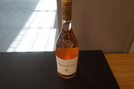 5 flasker WHISPERING ANGEL ROSÉ