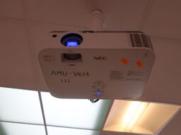 Projektor NEC ME301W inkl. lærred