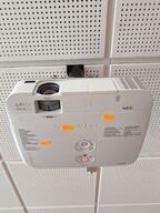 Projektor NEC ME311W inkl. lærred