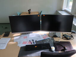 2 stk. HP EliteDisplay 27" skærme inkl. div. tilbehør