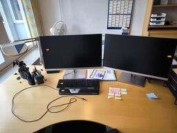 2 stk. 27" HP EliteDisplay E273 inkl. CONTOUR rollermouse og tastatur