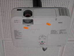 Projektor NEC ME311W inkl. lærred