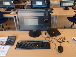 DELL OptiPlex 3050 | Intel i5-7500T | 8 GB | 256 GB SSD | SAMSUNG 22" skærm