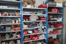 3 stk. lagerreoler med div. Værktøj, varelager, reservedele m.m.