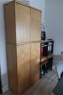 2 stk. skabe samt 2 stk. reoler