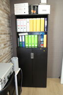 Skab/reol uden indhold